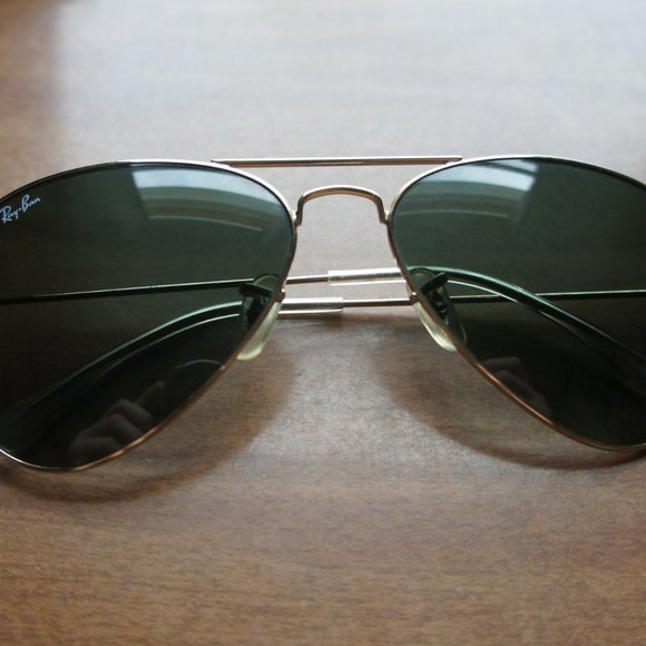 Ray-Ban Aviators - Picture 2 of 3